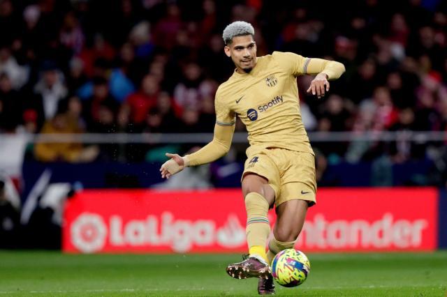 亿万28-伤愈两中卫筑起铜墙铁壁 巴萨找到最佳防线组合